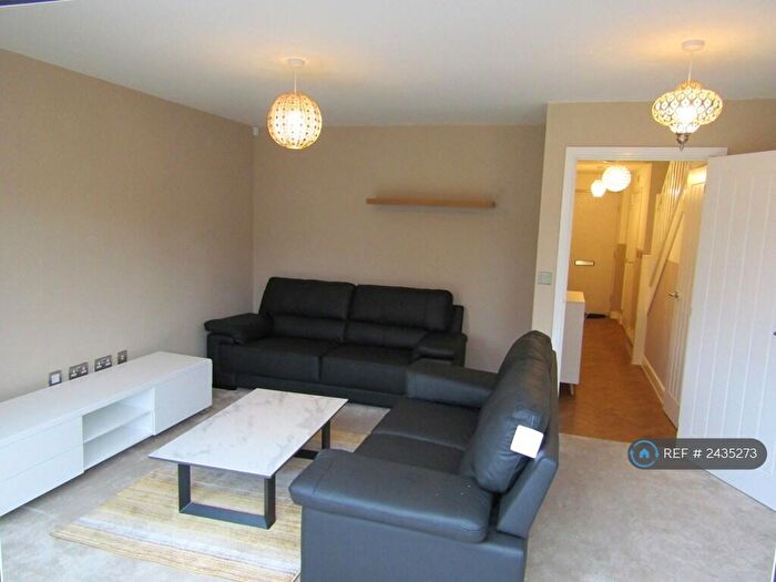 4 Bedroom Semi-Detached House To Rent In Winstanley Road, Manchester, M40