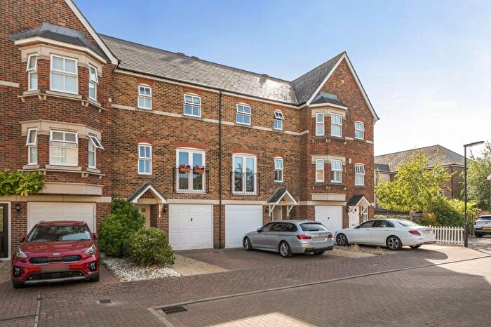3 Bedroom Terraced House For Sale In Cavendish Walk, Epsom, KT19