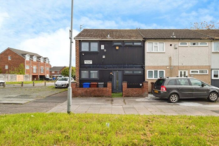 3 Bedroom End Of Terrace House For Sale In Woolton Close, Manchester, Lancashire, M40
