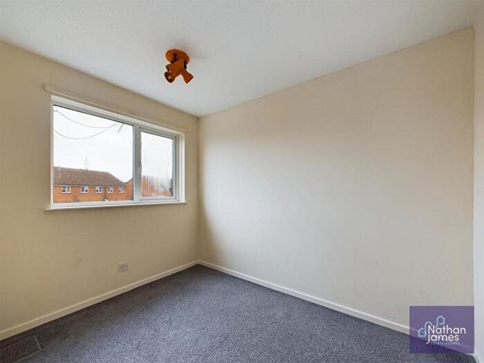 3 Bedroom End Of Terrace House For Sale In Moorlands View, Caldicot, NP26