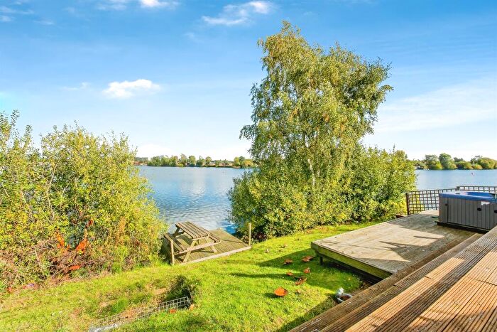 2 Bedroom Lodge For Sale In Sleaford Road, Tattershall, Lincoln, LN4