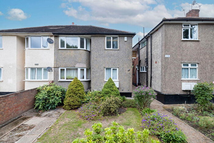 2 Bedroom Flat To Rent In Meadowview Road, London, SE6