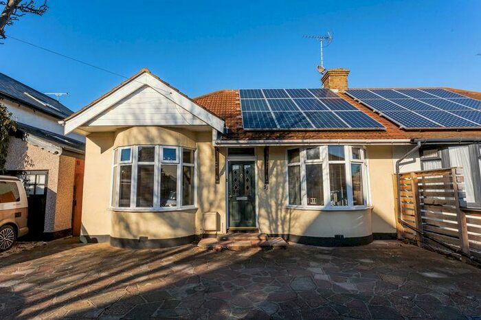 3 Bedroom Detached Bungalow To Rent In Rylands Road, Southend-On-Sea, SS2