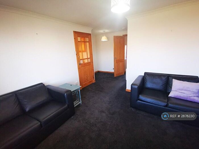 1 Bedroom Flat To Rent In North Avenue, Carluke, ML8