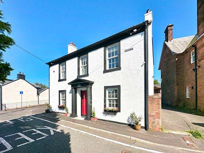 3 Bedroom Detached House For Sale In Braehead, Beith, KA15