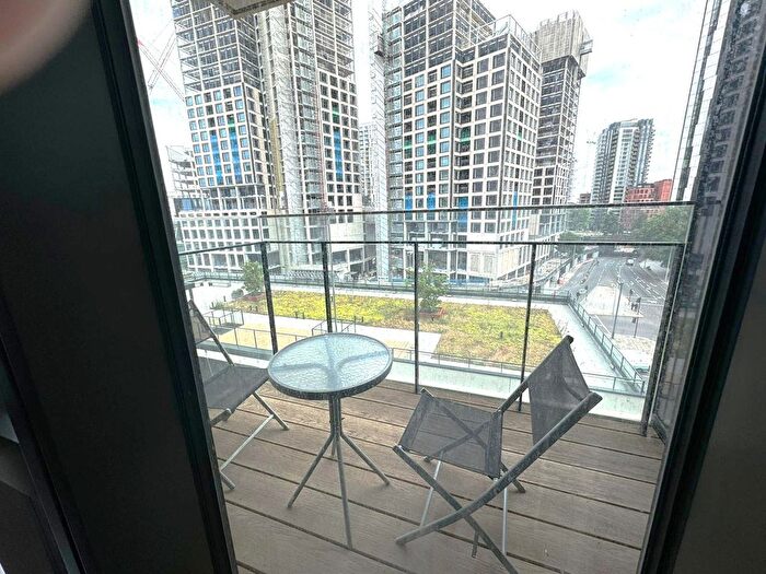 1 Bedroom Flat To Rent In One The Elephant, St. Gabriel Walk, London, SE1