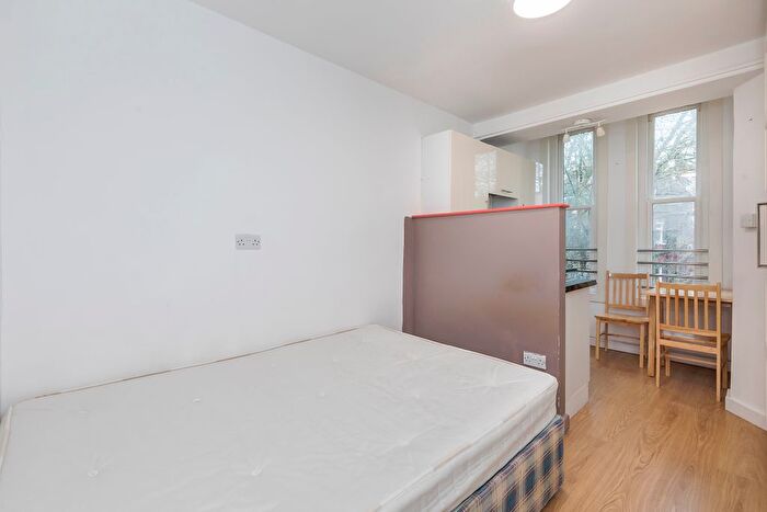 Studio To Rent In - Fitzjohn's Avenue, London, NW3
