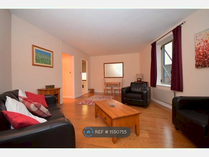 1 Bedroom Flat To Rent In The Circle, London, SE1