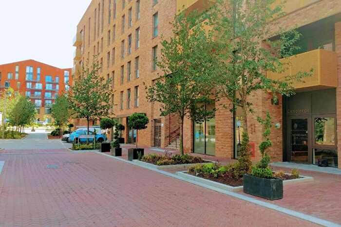 3 Bedroom Apartment To Rent In Bailey Street, London, SE8