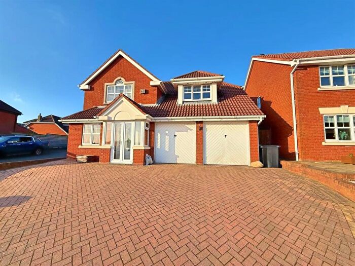 5 Bedroom Detached House For Sale In Pembury Close, Streetly, Sutton Coldfield, B74