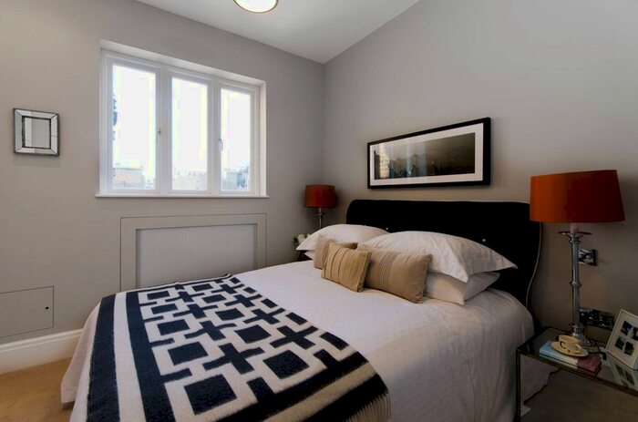 2 Bedroom Flat To Rent In Gloucester Road, South Kensington, London, SW7