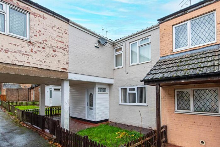 4 Bedroom Semi Detached House For Sale In Kensington Walk, Corby, NN18