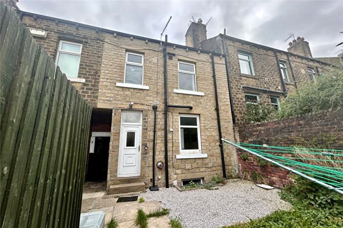 2 Bedroom Terraced House For Sale In Newsome Road, Huddersfield, West Yorkshire, HD4