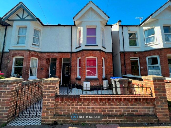 3 Bedroom Semi-Detached House To Rent In Southfield Road, Worthing, BN14