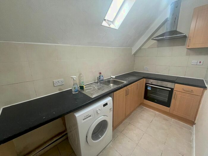 1 Bedroom Flat To Rent In Clare Street, Cardiff, CF11