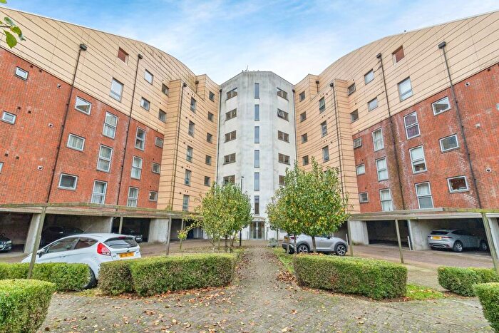 2 Bedroom Flat For Sale In Staverton Grove, Broughton, Milton Keynes, Buckinghamshire, MK10