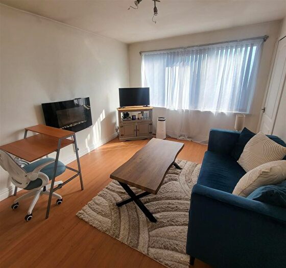 1 Bedroom Flat To Rent In Bamburgh Avenue, South Shields, NE33
