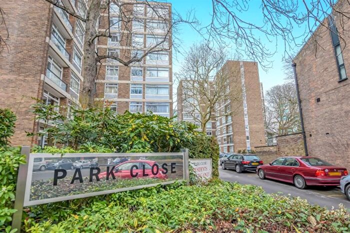 3 Bedroom Flat To Rent In Park Close, Ilchester Place, W14