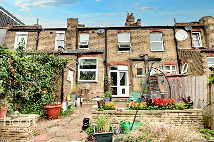3 Bedroom Terraced House For Sale In Coventry Road, Ilford, IG1
