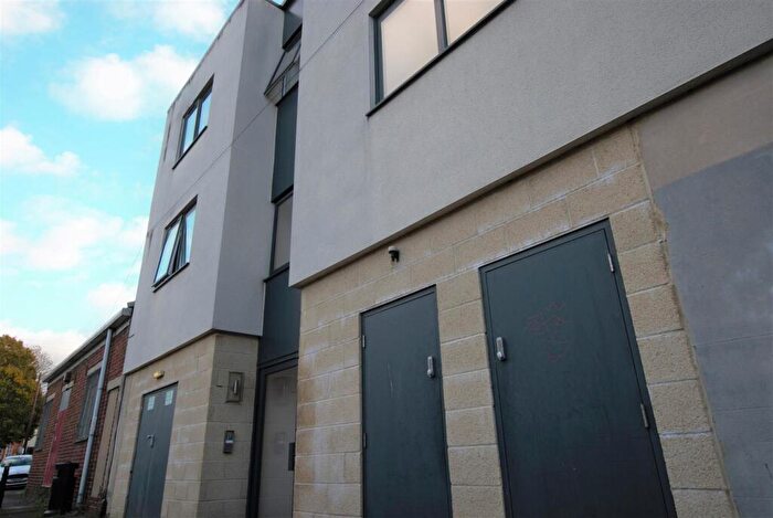 1 Bedroom Flat To Rent In Trinity School Lane, Cheltenham, GL52