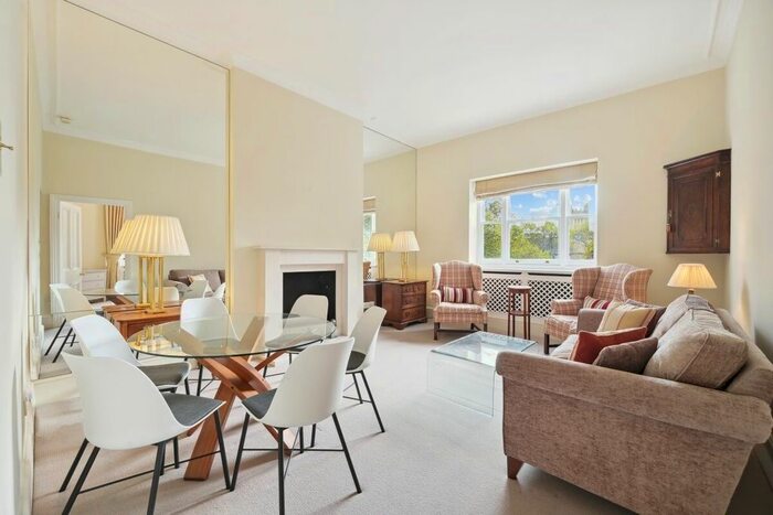 2 Bedroom Flat To Rent In Ennismore Gardens, Knightsbridge, SW7
