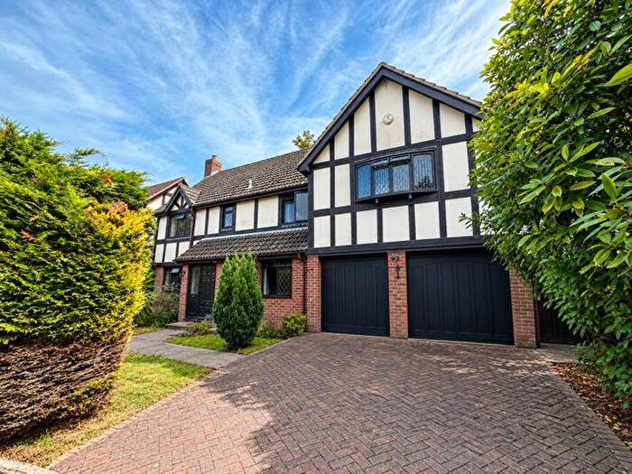 5 Bedroom House To Rent In Rectory Close, Eastbourne, BN20