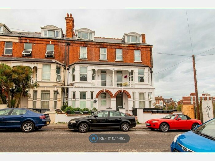 2 Bedroom Flat To Rent In Surrey Road, Cliftonville, Margate, CT9