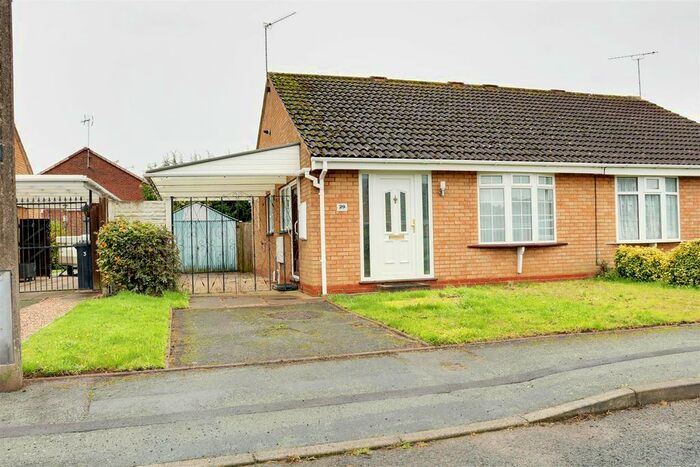 2 Bedroom Semi-Detached Bungalow To Rent In Leybourne Crescent, Pendeford, Wolverhampton, WV9