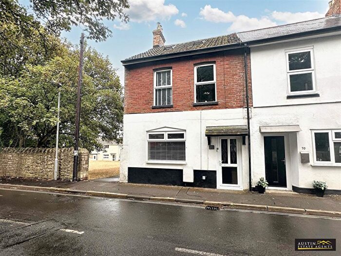 4 Bedroom End Of Terrace House For Sale In Grove Road, The Grove, Portland, Dorset, DT5