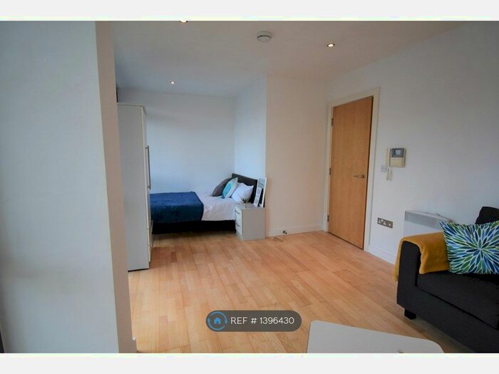 Studio To Rent In Deansgate, Manchester, M3