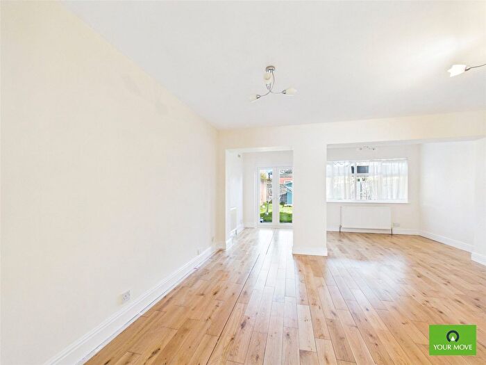 5 Bedroom Semi Detached House To Rent In A Rosedale Road, Romford, RM1