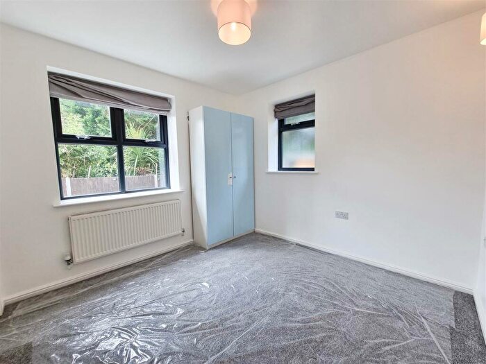 1 Bedroom Flat To Rent In The Ridgeway, Croydon, CR0