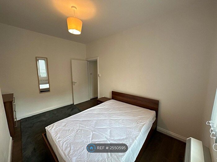 1 Bedroom Flat To Rent In Camden High Street, London, NW1