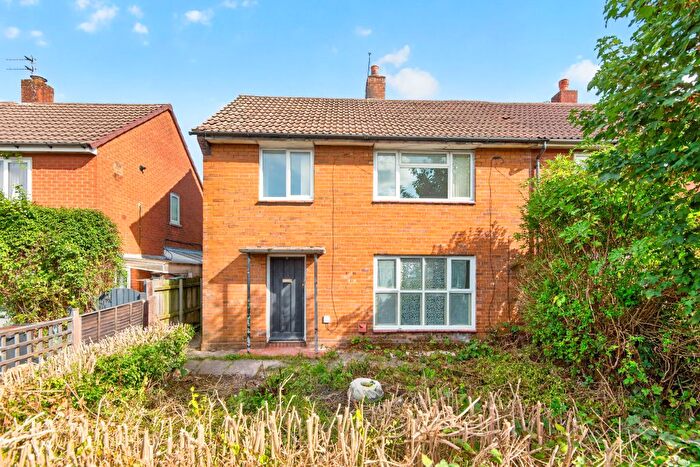 3 Bedroom Semi-Detached House For Sale In Sussex Drive, Kidsgrove, Stoke-On-Trent, ST7