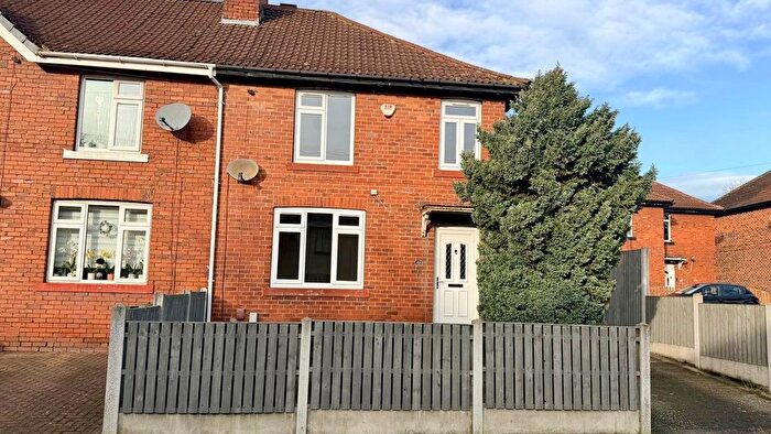 3 Bedroom Semi-Detached House To Rent In Ravens Crescent, Dewsbury, WF13