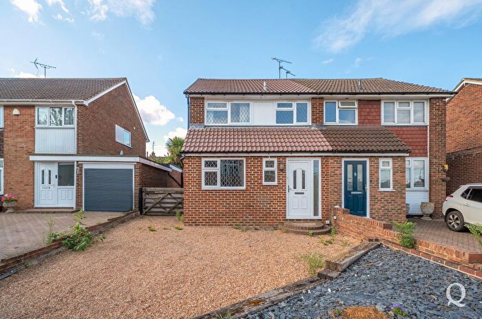 3 Bedroom Semi Detached House For Sale In Lower Road, Teynham, Sittingbourne, Kent, ME9
