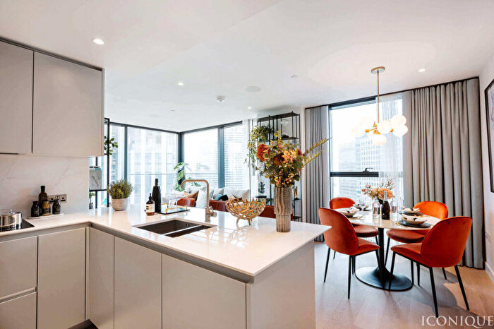 3 Bedroom Apartment For Sale In Marsh Wall, London, E14