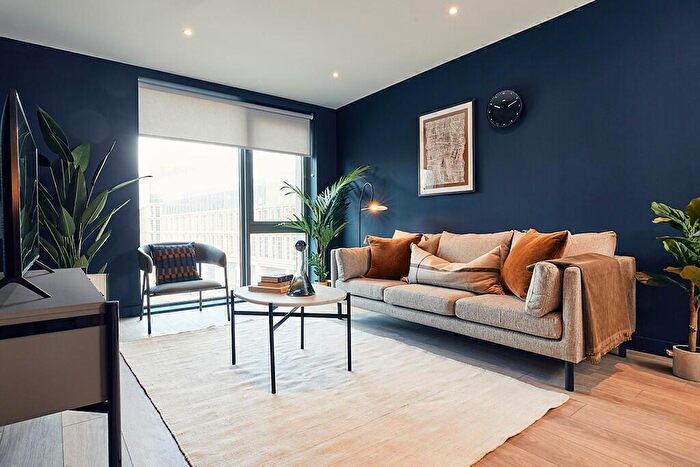 1 Bedroom Flat To Rent In Clyde Place, Glasgow, G5