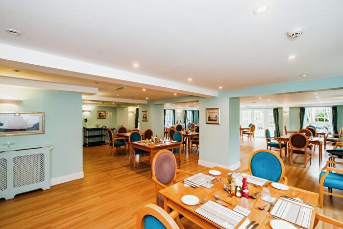 1 Bedroom Retirement Property To Rent In Claridge House, Chruch Street, Litttlehampton, BN17