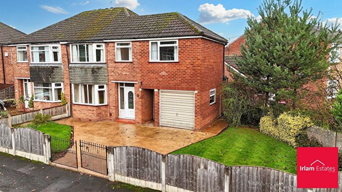 4 Bedroom Semi-Detached House For Sale In Highbury Avenue, Irlam, M44