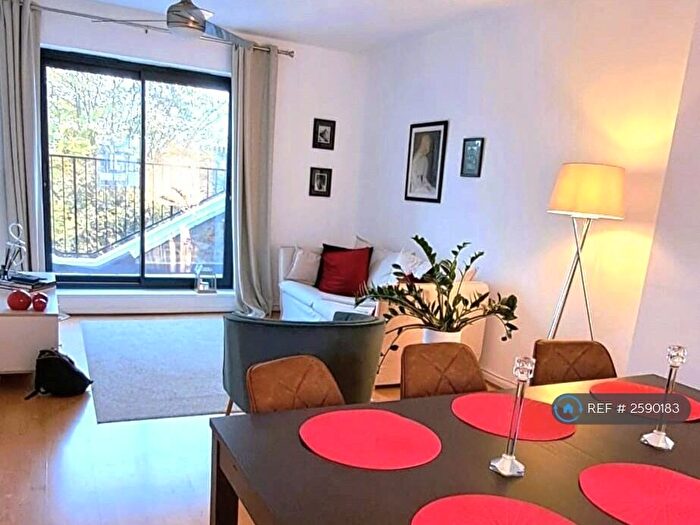 2 Bedroom Penthouse To Rent In Gloucester Avenue, London, NW1