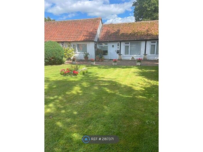 1 Bedroom Maisonette To Rent In Manor Court, Mapledurwell, Basingstoke, RG25