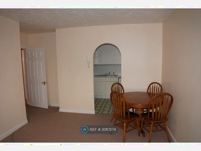 1 Bedroom Flat To Rent In Fallow Rise, Hertford, SG13