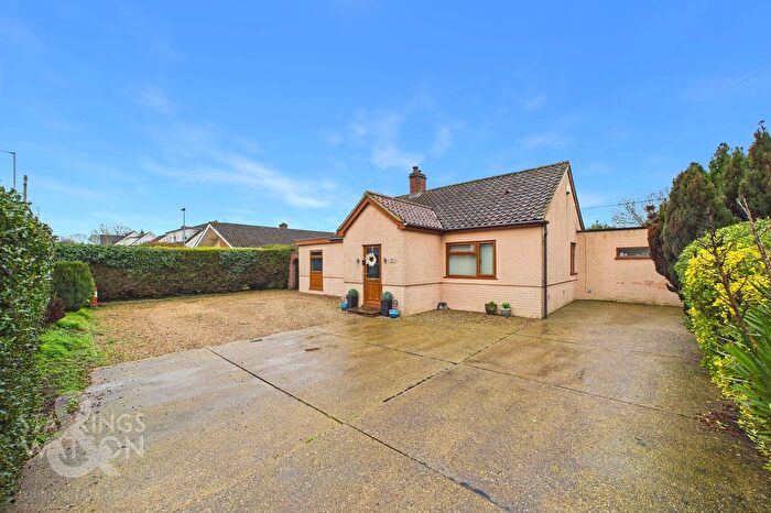 4 Bedroom Detached Bungalow For Sale In Norwich Road, Poringland, Norwich, NR14