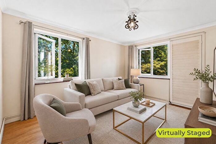 2 Bedroom Flat For Sale In Ref: Gk - Downscourt Road, Purley, CR8
