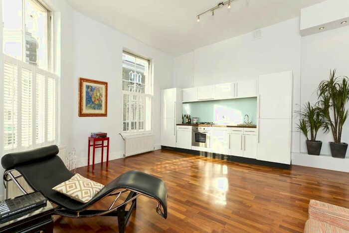 2 Bedroom Flat To Rent In Ladbroke Grove, London, W10