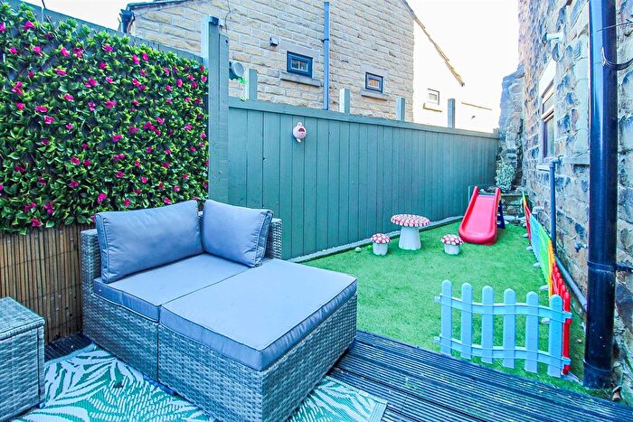 2 Bedroom Semi-Detached House For Sale In Wells Road, Dewsbury, WF12