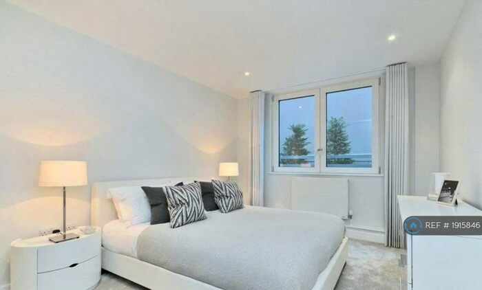 2 Bedroom Flat To Rent In Pond Street, London, NW3