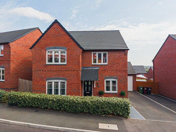 4 Bedroom Detached House For Sale In Emes Road, Wingerworth, S42