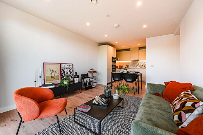 1 Bedroom Flat To Rent In Uncle Deptford, Deptford, London, SE8